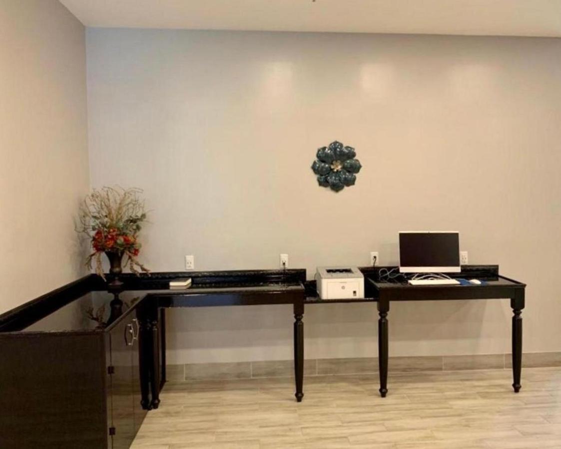 Ramada By Wyndham Γκέινσβιλ Εξωτερικό φωτογραφία